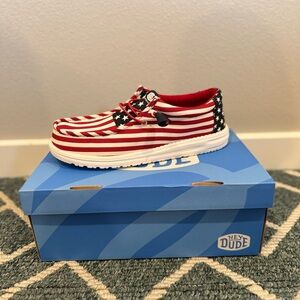 🇺🇸♥️Hey Dude Wally Americana American Flag Shoes NIB Men’s 8 / Women’s 9.5♥️🇺🇸
